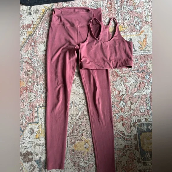 Girlfriend Collective Float Matching Set Leggings and Cleo Sports Bra in Fig - Picture 2 of 5